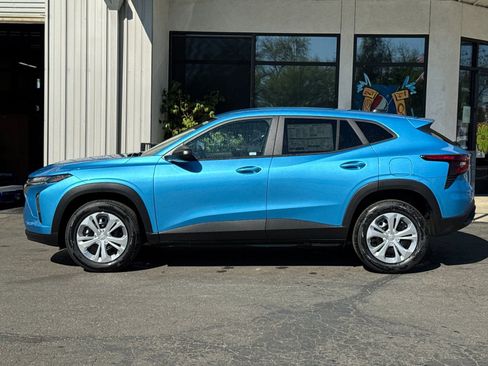 New 2026 Chevrolet Trax LS w/ Driver Confidence Package FWD image 6