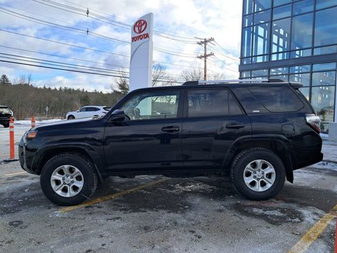Used 2022 Toyota 4Runner SR5 image 2