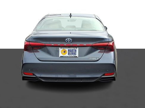 Used 2021 Toyota Avalon Limited w/ Advanced Safety Package image 5