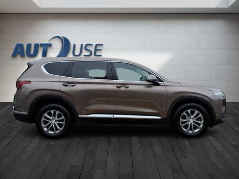 Used 2020 Hyundai Santa Fe SE image 7