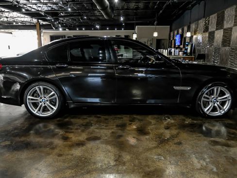 Used 2014 BMW 750i RWD image 8