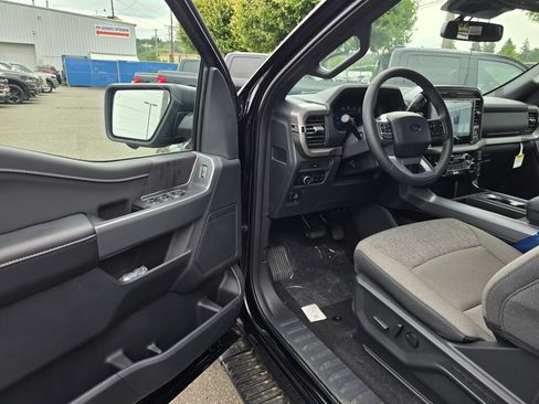 New 2026 Ford F150 XLT w/ Equipment Group 302A MID AWD/4WD image 16