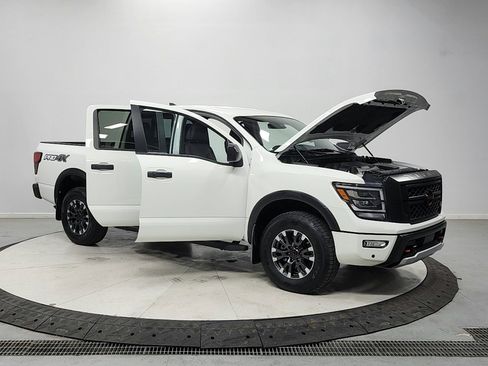 Used 2023 Nissan Titan PRO-4X w/ Pro-4x Utility Package AWD/4WD image 9
