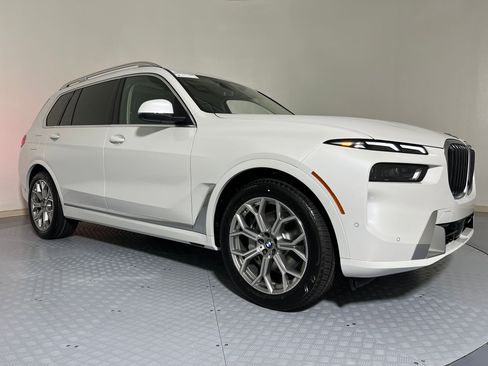 Used 2026 BMW X7 xDrive40i image 7