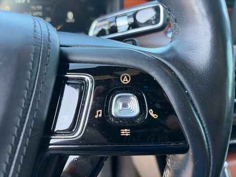 Used 2020 Lincoln Aviator Reserve AWD/4WD image 11