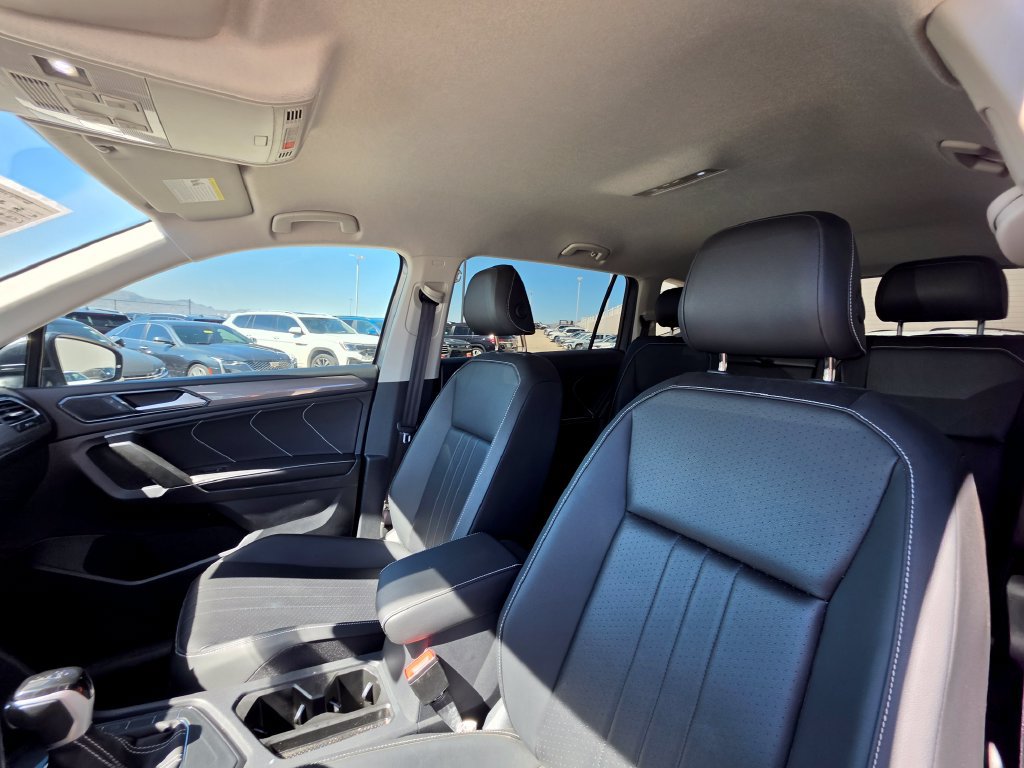 Used 2024 Volkswagen Tiguan SE FWD image 16