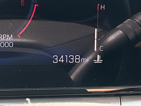 Used 2025 Chevrolet Trax LT FWD image 37
