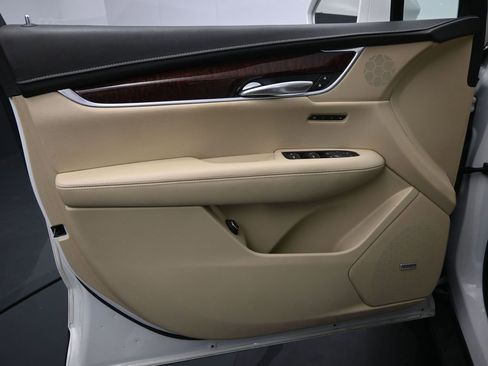 Used 2018 Cadillac XT5 Premium Luxury image 27