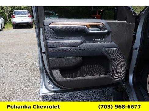 Used 2023 Chevrolet Silverado 1500 High Country w/ Z71 Off-Road Package AWD/4WD image 19