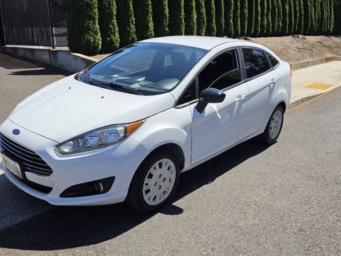 Used 2015 Ford Fiesta S FWD image 1