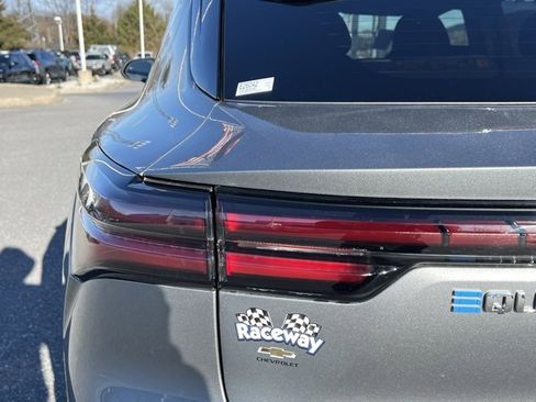 New 2026 Chevrolet Equinox EV LT image 11