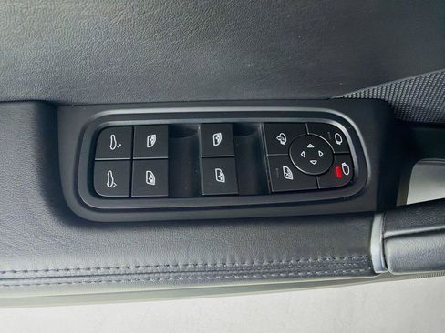 Certified 2023 Porsche Cayenne S AWD/4WD image 8