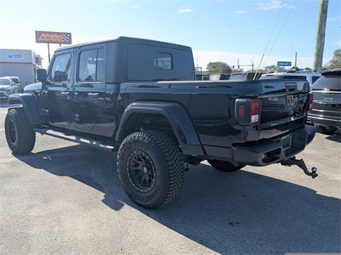 Used 2022 Jeep Gladiator Sport image 6
