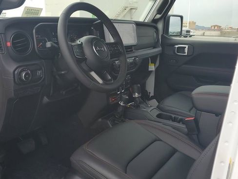 New 2026 Jeep Wrangler Unlimited Rubicon image 19