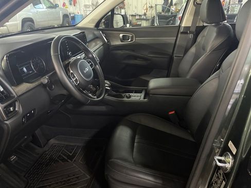 Used 2022 Kia Sorento S image 10
