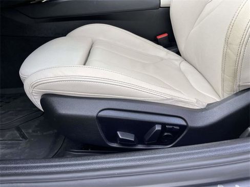 Used 2022 BMW Z4 M40i w/ Premium Package image 21