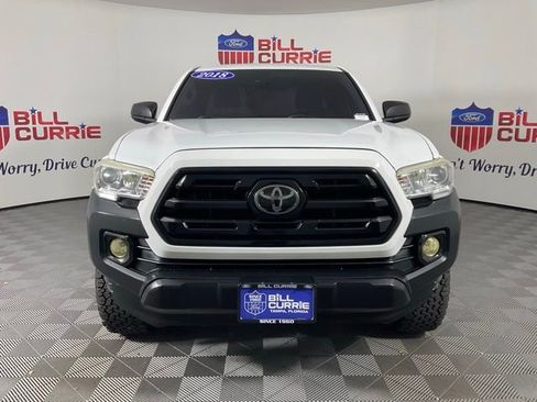 Used 2018 Toyota Tacoma SR image 8