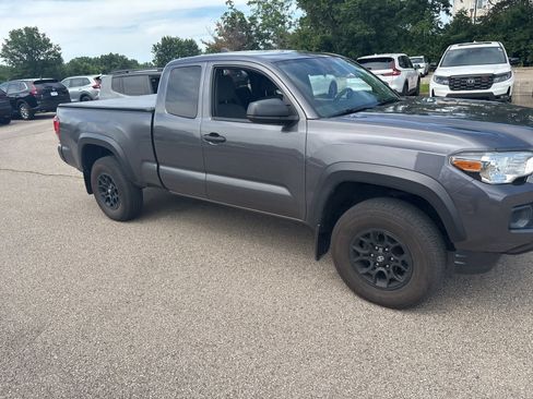 Used 2019 Toyota Tacoma SR w/ SX Package RWD image 21