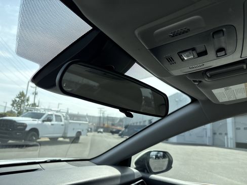 Used 2020 Toyota Camry SE image 26