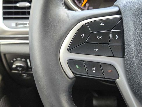 Used 2018 Jeep Grand Cherokee Limited AWD/4WD image 26