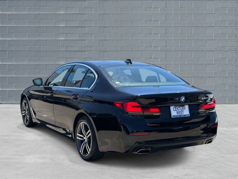 Used 2023 BMW 530i w/ Convenience Package RWD image 3