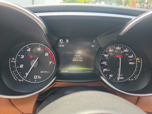 Used 2017 Alfa Romeo Giulia RWD image 27