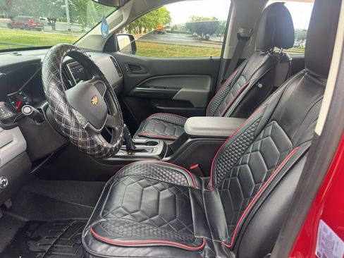 Used 2021 Chevrolet Colorado W/T w/ Custom Special Edition RWD image 16