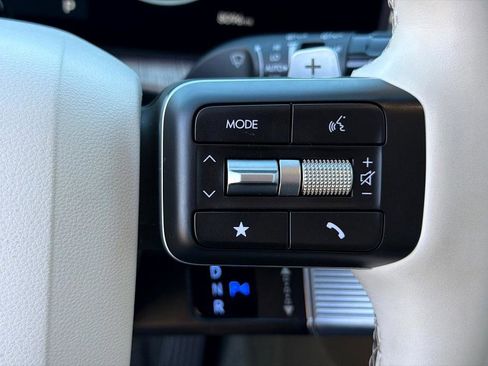 Used 2025 Hyundai Santa Fe Calligraphy image 18