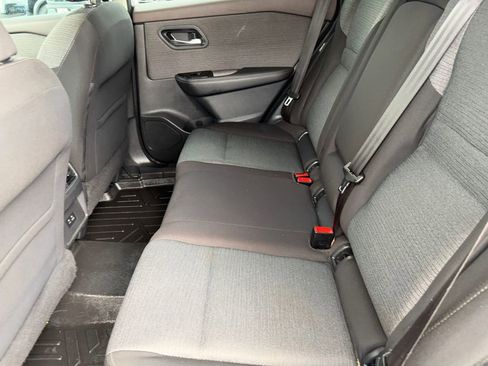 Used 2022 Nissan Rogue SV FWD image 27