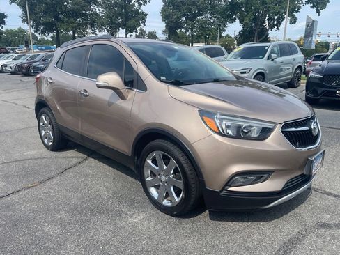 Used 2018 Buick Encore Preferred w/ Experience Buick Package FWD image 2