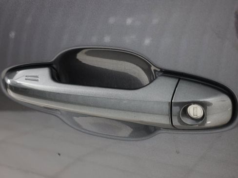 Used 2019 Toyota Tacoma TRD Off-Road image 19