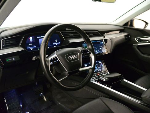 Certified 2021 Audi e-tron Premium image 3