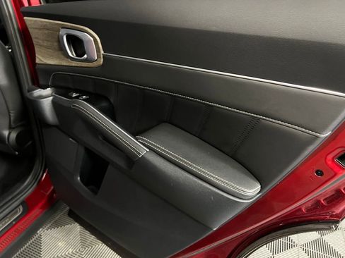 Used 2022 Kia Sorento SX Prestige image 34