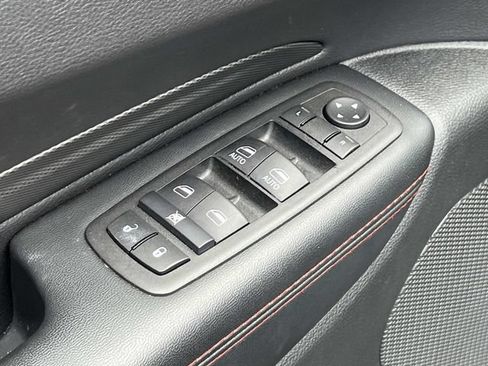 Used 2025 Dodge Durango GT AWD/4WD image 28