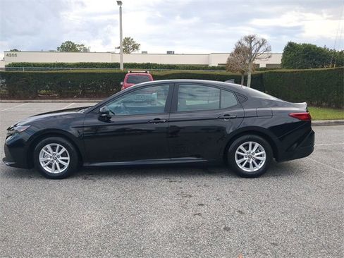 Certified 2025 Toyota Camry LE image 7