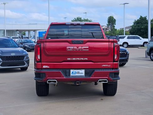 Used 2024 GMC Sierra 1500 AT4 w/ Technology Package AWD/4WD image 8