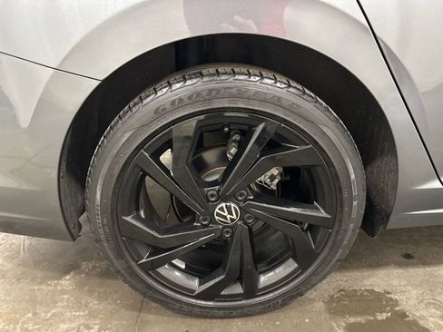 Used 2025 Volkswagen Jetta SE w/ Sunroof Package image 35