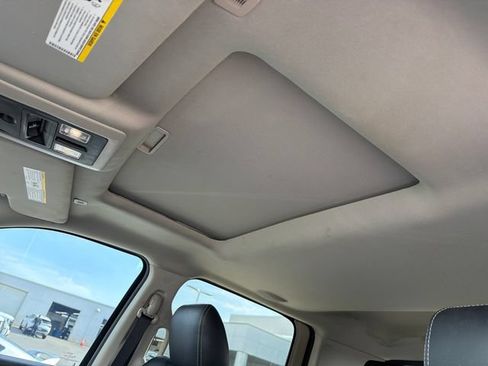 Used 2017 RAM 2500 Laramie AWD/4WD image 16