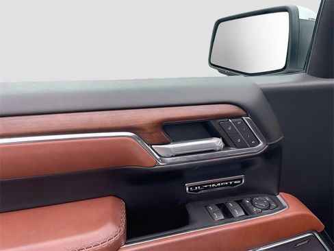 Used 2023 GMC Sierra 1500 Denali Ultimate image 9