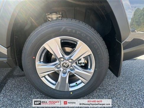 New 2025 Toyota RAV4 LE image 18