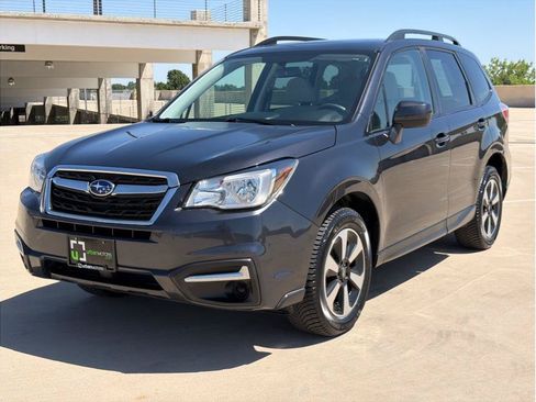 Used 2018 Subaru Forester 2.5i Premium w/ All-Weather Package AWD/4WD image 8