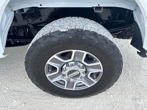 Used 2025 Ford F250 XLT w/ FX4 Off-Road Package AWD/4WD image 28