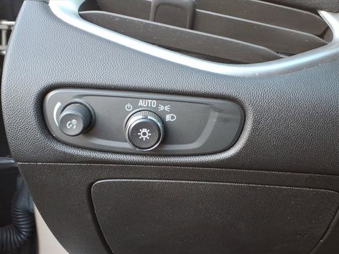 Used 2024 Chevrolet Malibu LT image 17