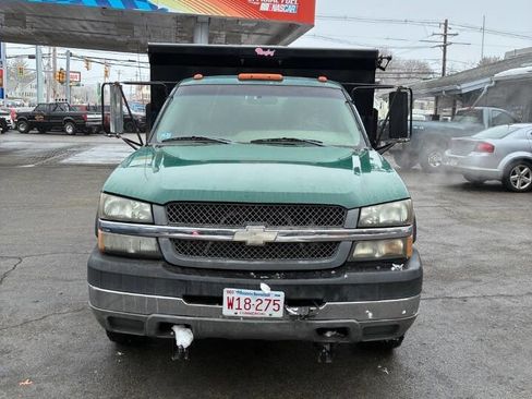 Used 2004 Chevrolet Silverado 3500 4x4 Regular Cab w/ Snow Plow Prep Package image 1