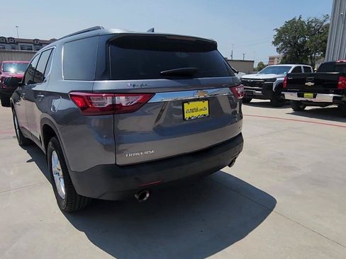 Used 2020 Chevrolet Traverse LT FWD image 7