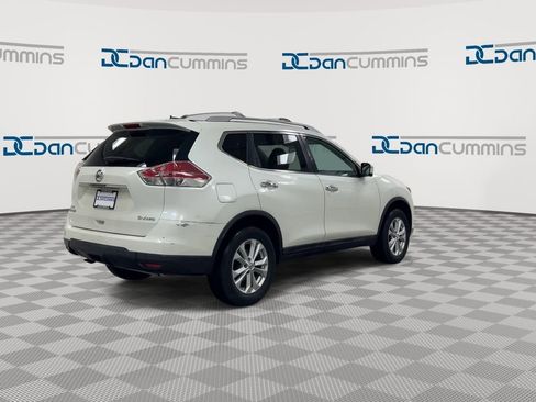 Used 2015 Nissan Rogue SV w/ SV Premium Package image 8