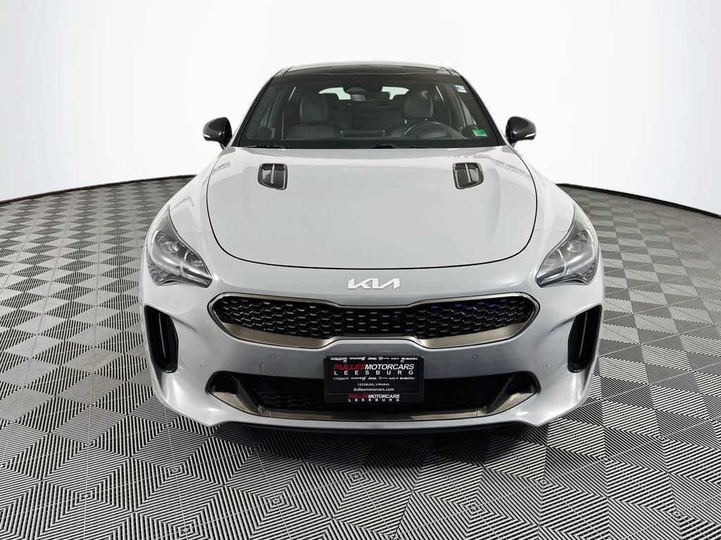 Used 2023 Kia Stinger GT2 AWD/4WD image 2