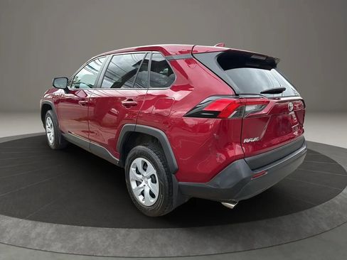 Used 2022 Toyota RAV4 LE AWD/4WD image 7