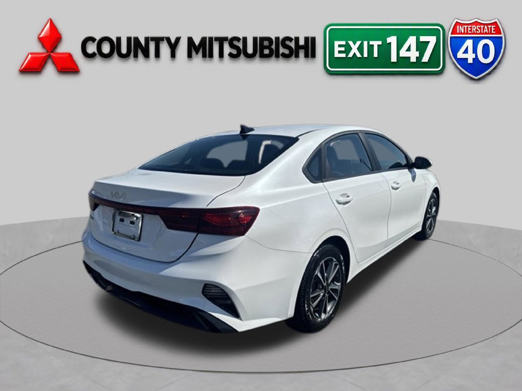 Used 2024 Kia Forte LXS FWD image 4