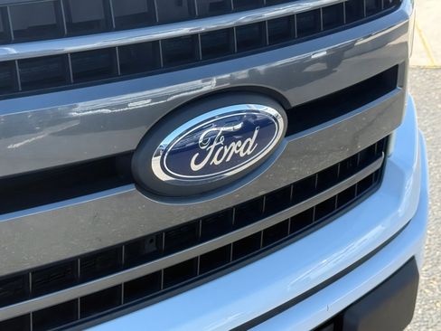 Used 2019 Ford F150 XLT w/ Equipment Group 302A Luxury AWD/4WD image 32